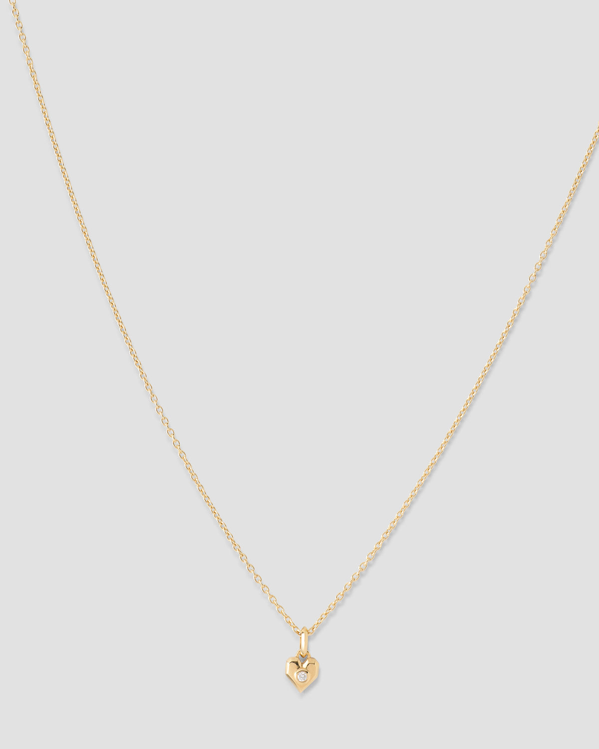 Heart Necklace gold charm - close-up detail | necklace with charms