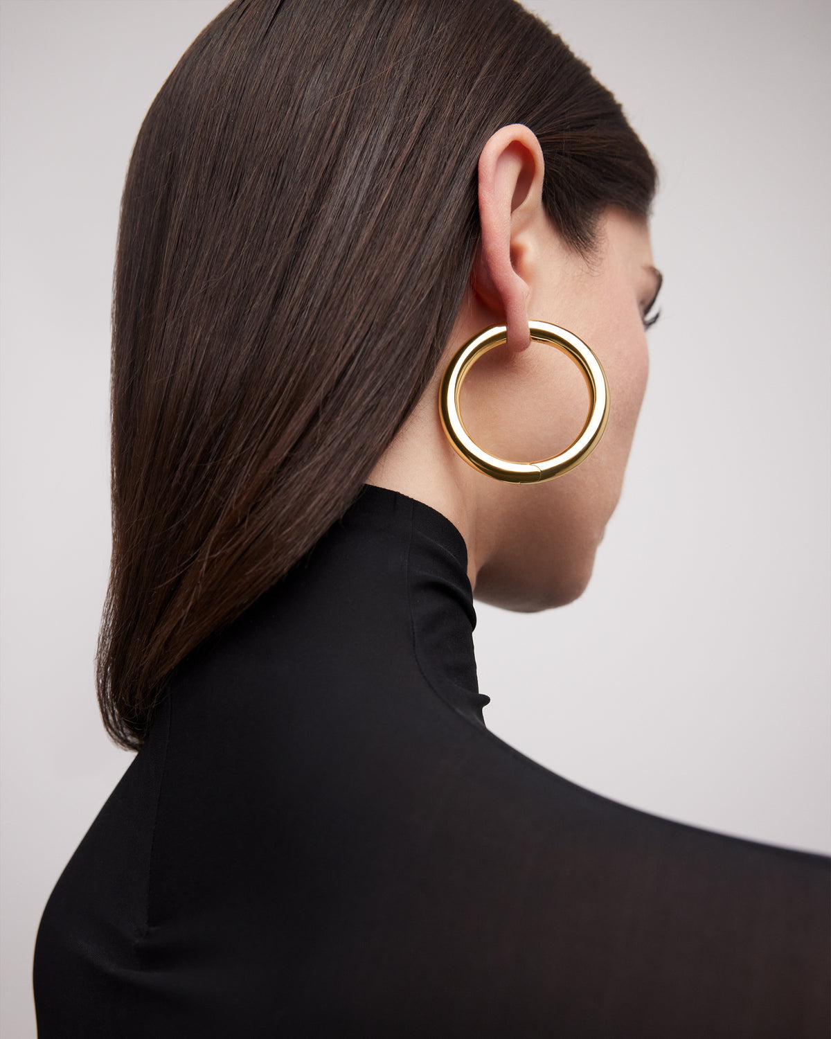 1.5" Samira Hinged Baby Hoops earring - close-up detail | gold hoop earrings for women