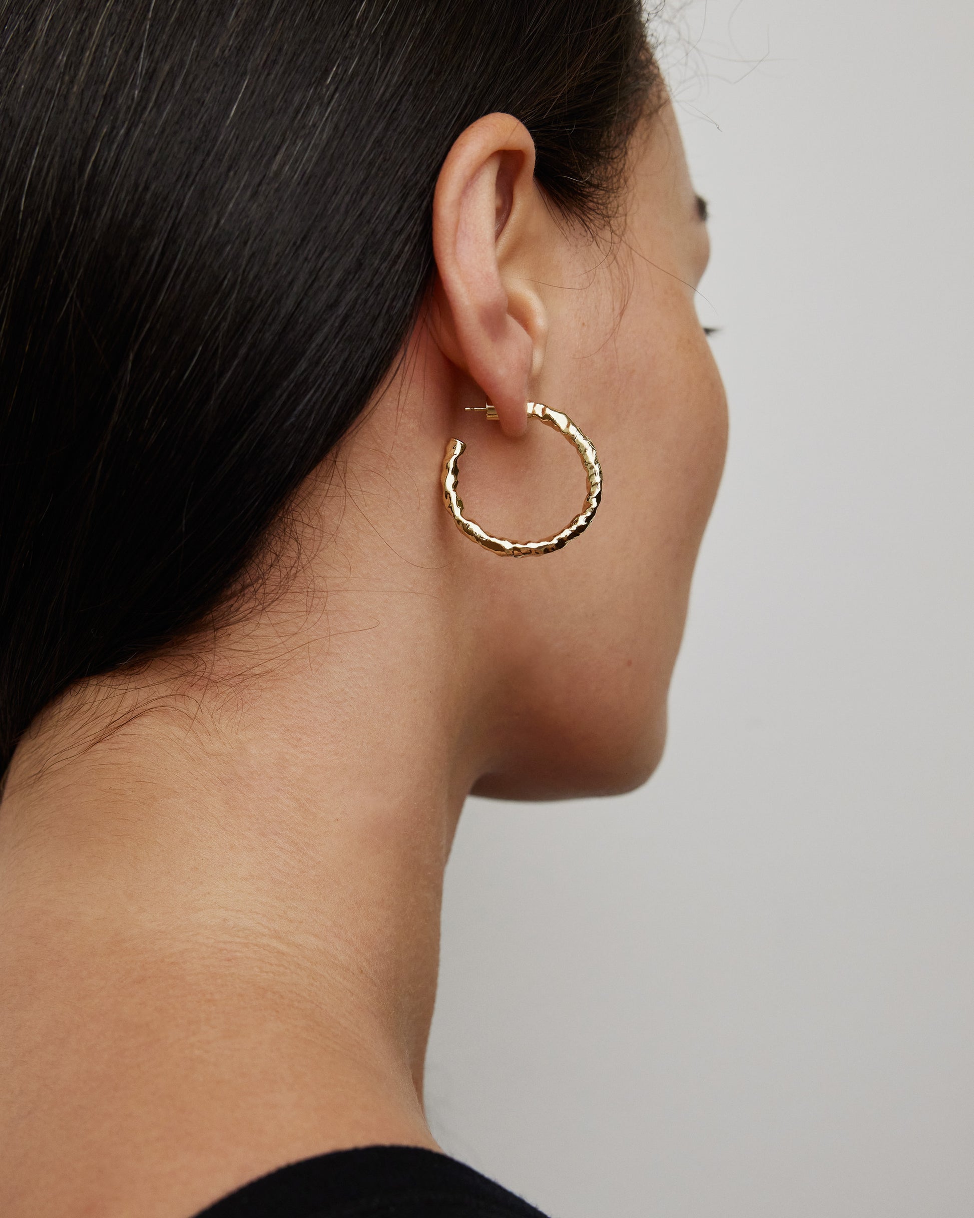 Jennifer Fisher - 1'' Hailey Mini Hoops - Yellow Gold on model