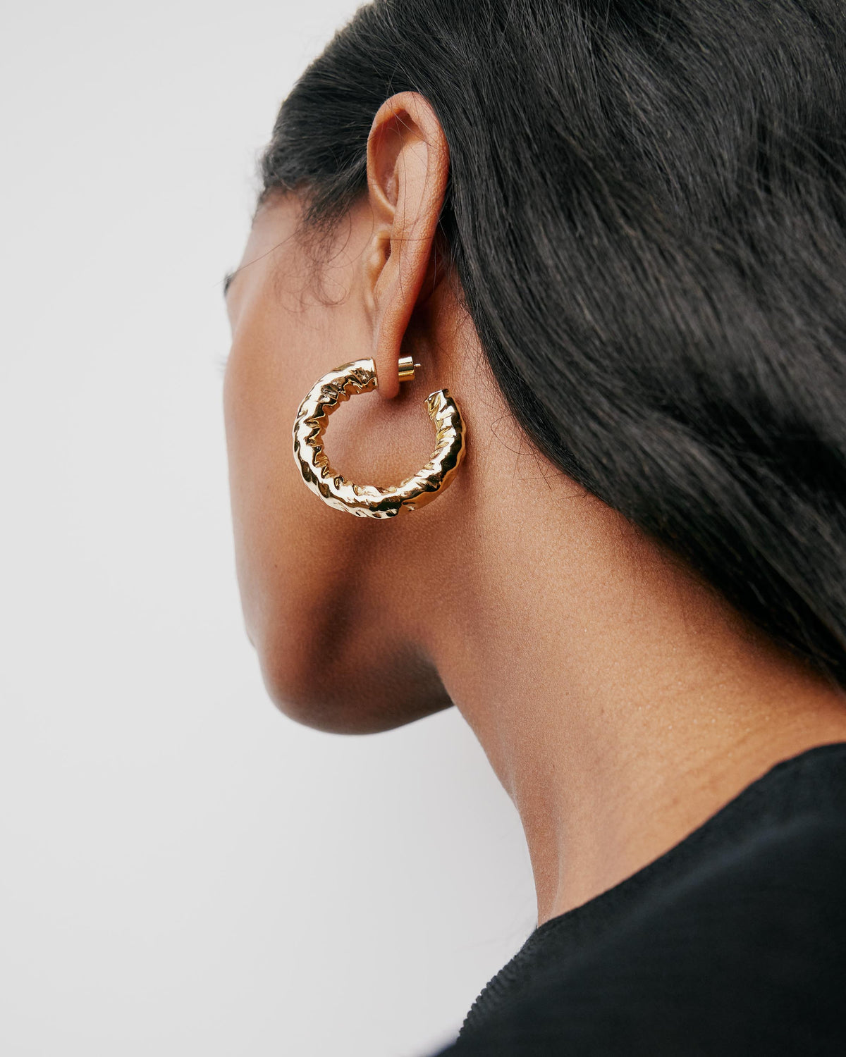 1" Maeve Mini Hoops earring - close-up detail | small gold hoop earrings