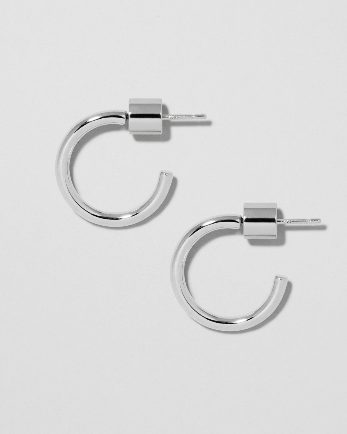 Thread Huggies earring - product detail shot | gold threader earrings