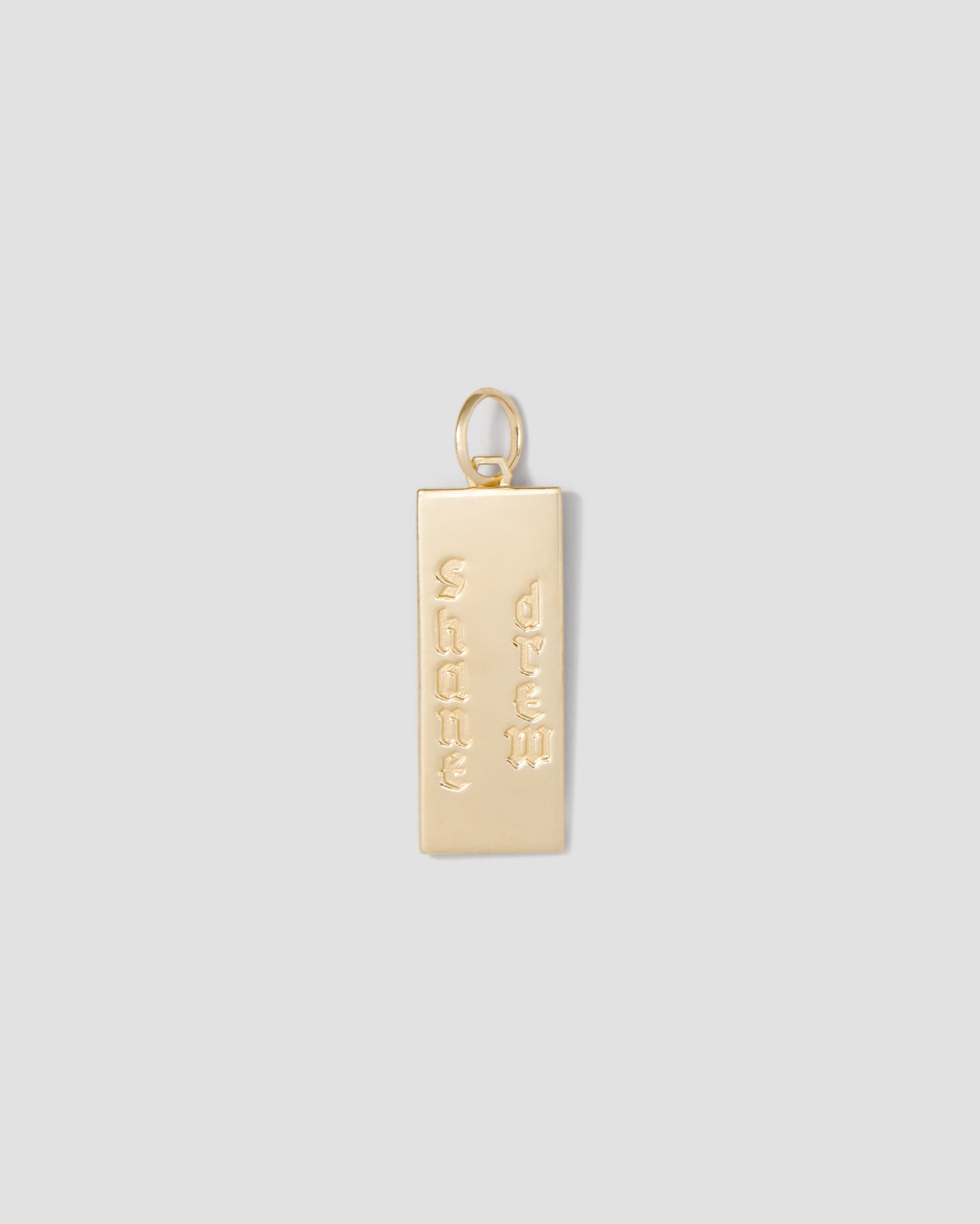 Classic Dog Tag in 18K Yellow Gold