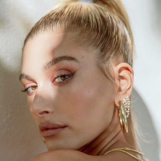 HAILEY-BIEBER-BABY-SAMIRA-HOOPS