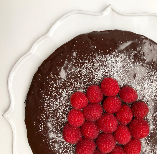 FLOURLESS CHOCOLATE CAKE