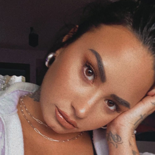DEMI LOVATO