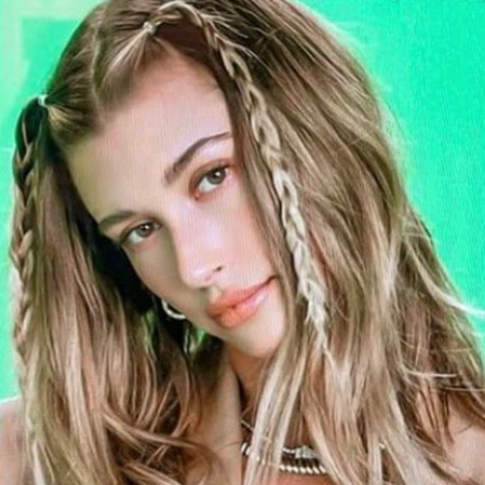 HAILEY BIEBER