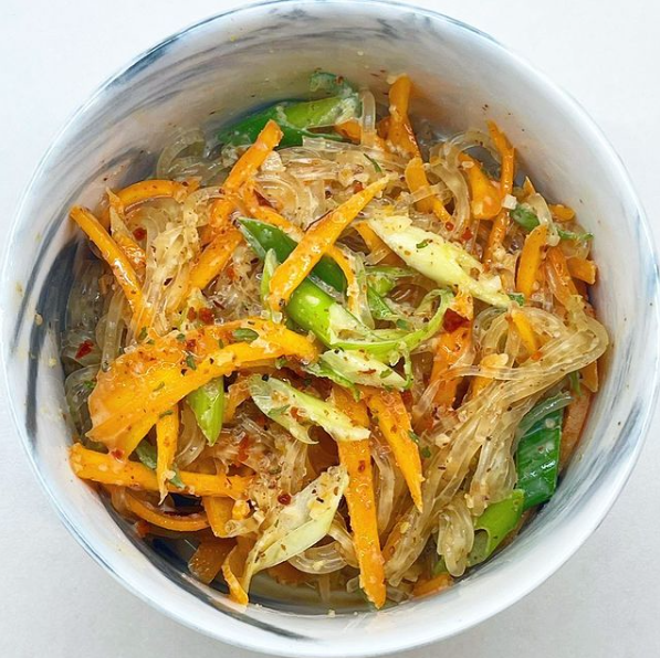 EASY AND CLEAN SPICY ALMOND KELP NOODLES