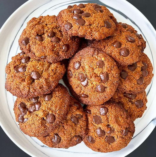 PALEO CHOCOLATE CHIP COOKIES