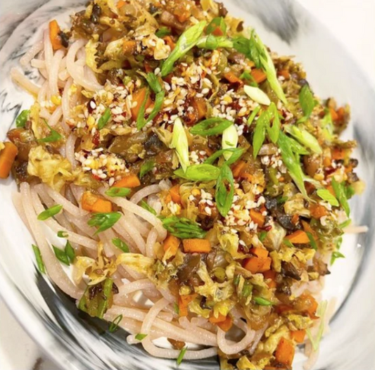 DECONSTRUCTED VEGGIE DUMPLING NOODLES WITH HOMEMADE CLEAN CHILI GARLIC CRISP OIL