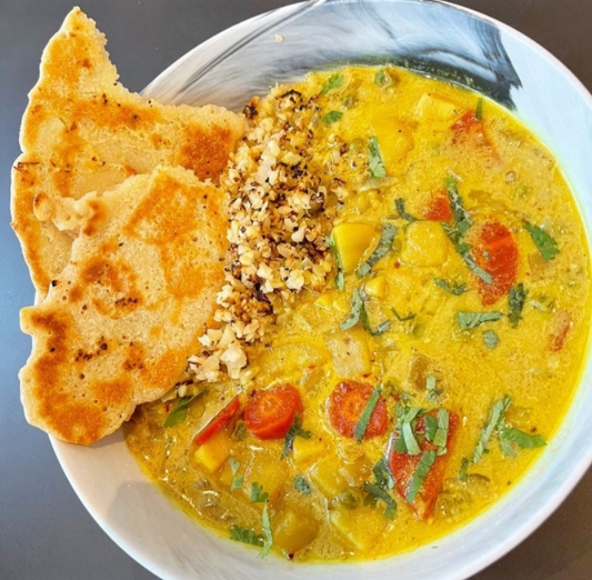 Veggie Curry With Cauliflower Rice And Grain Free Garlic Naan