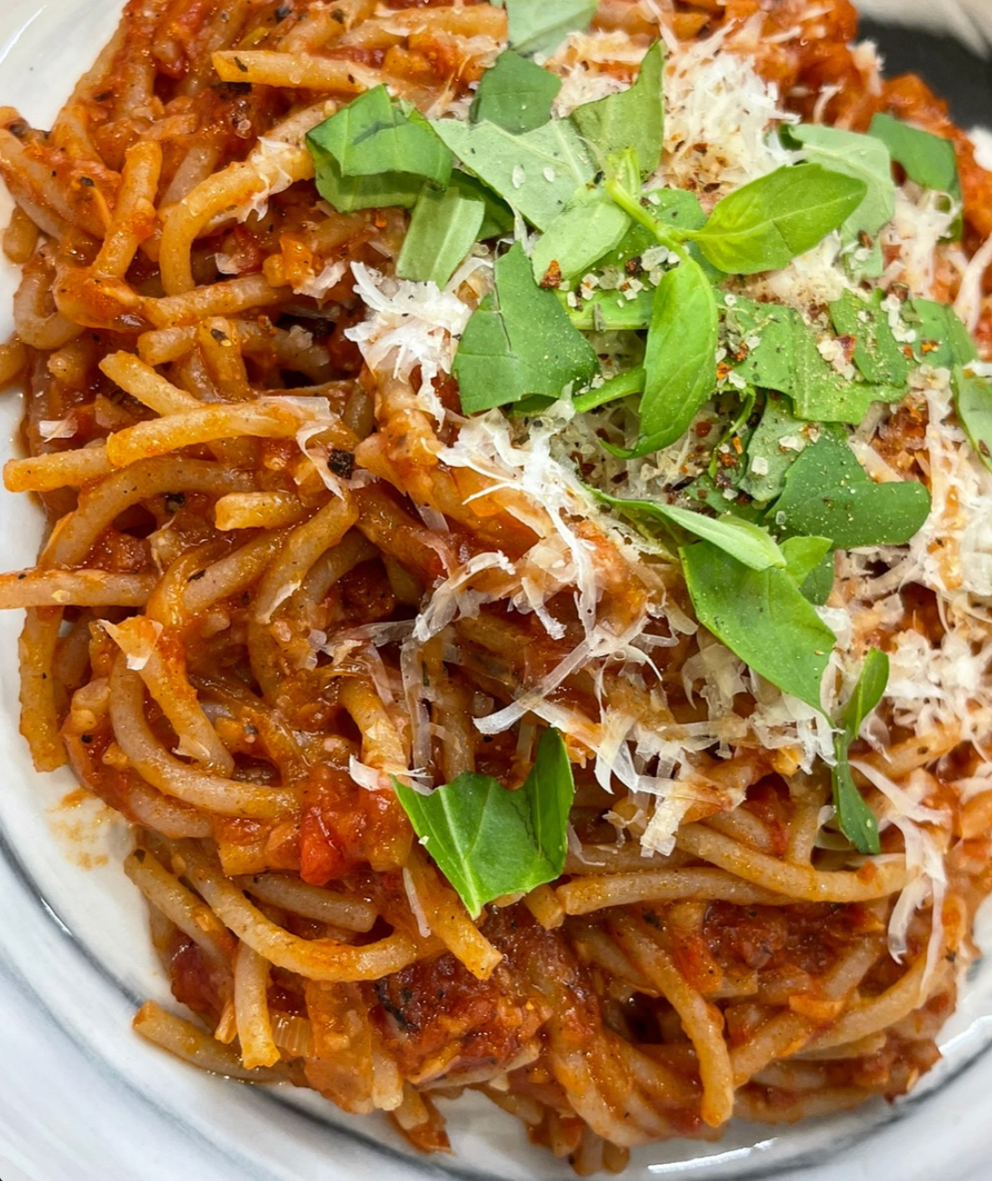 Under 10 Ingredient Tomato Sauce