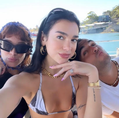 DUA LIPA