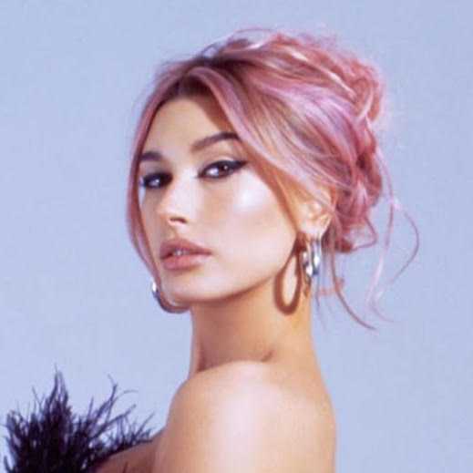 Hailey Bieber