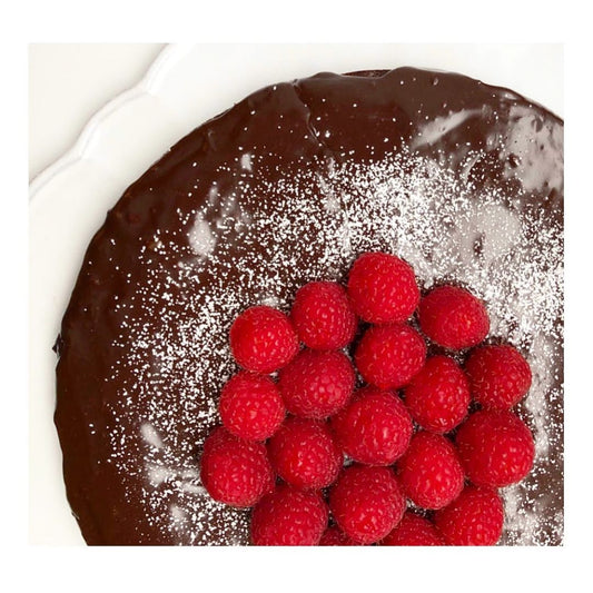 FLOURLESS CHOCOLATE CAKE