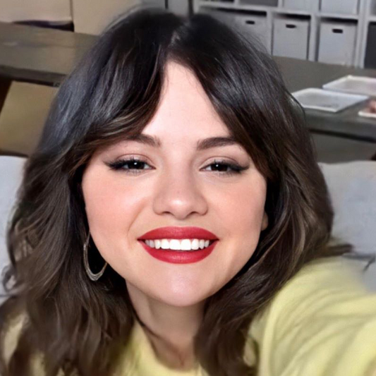 SELENA GOMEZ