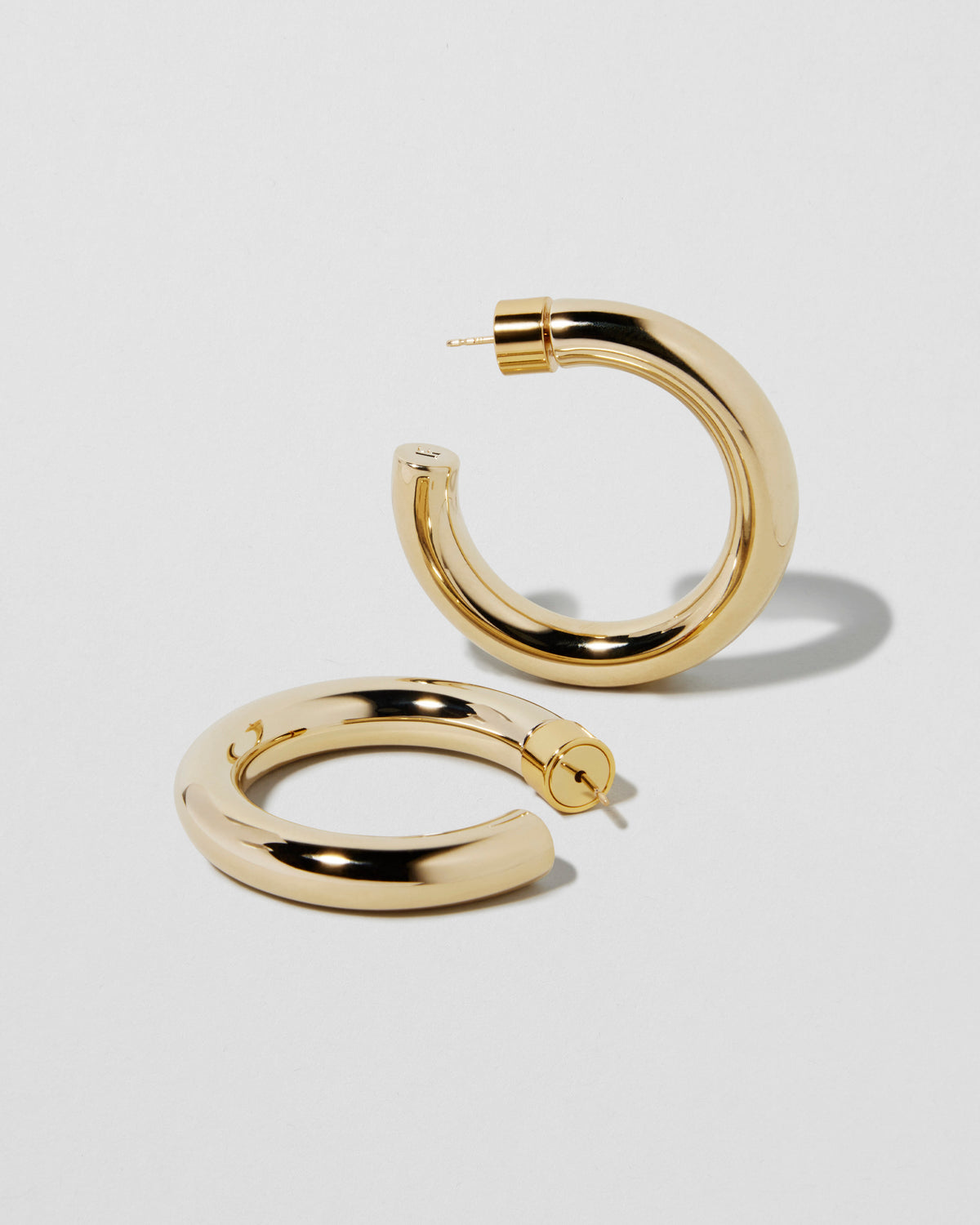 1" Samira Mini Hoops earring - close-up detail | small gold hoop earrings