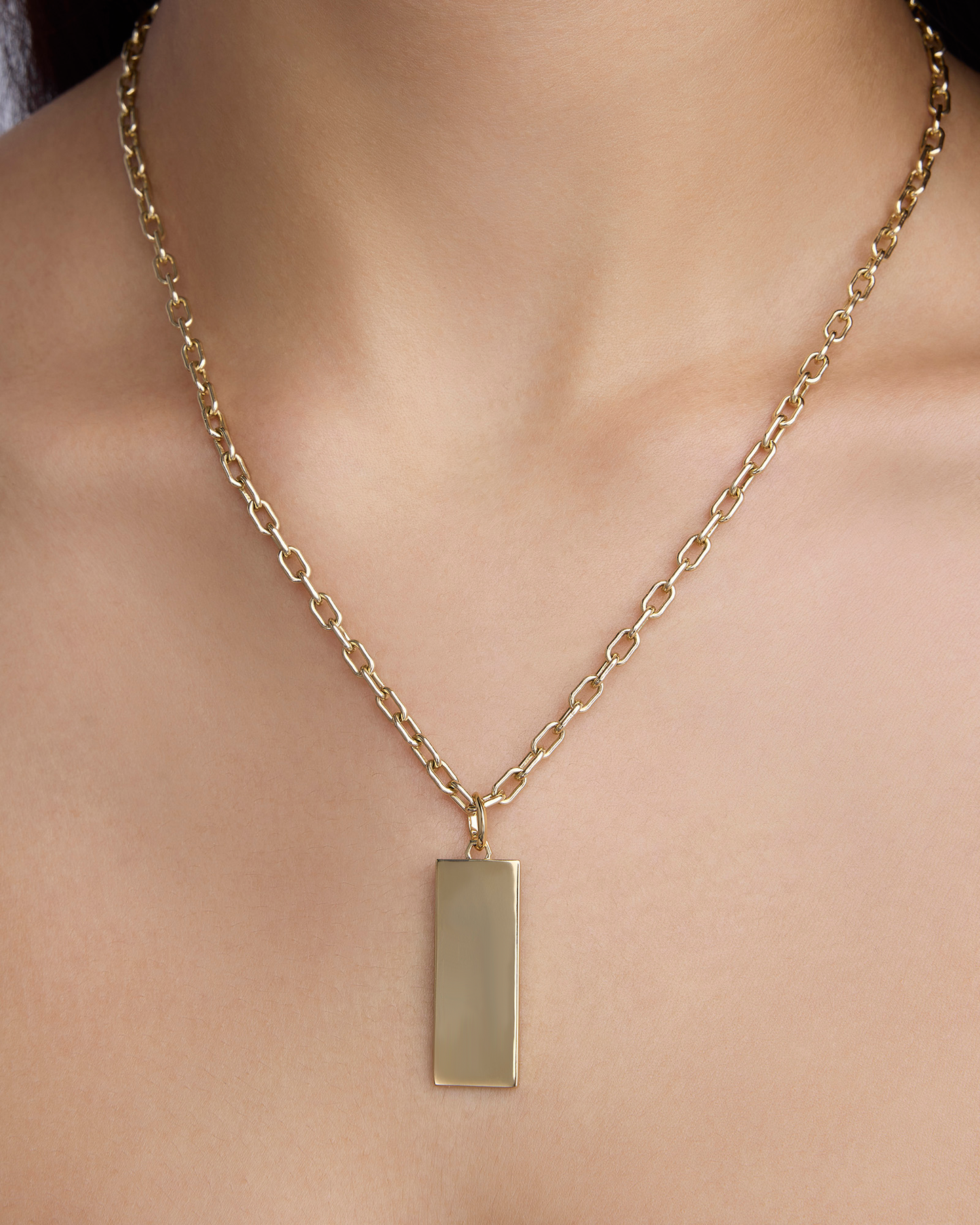 Classic Dog Tag in 18K Yellow Gold