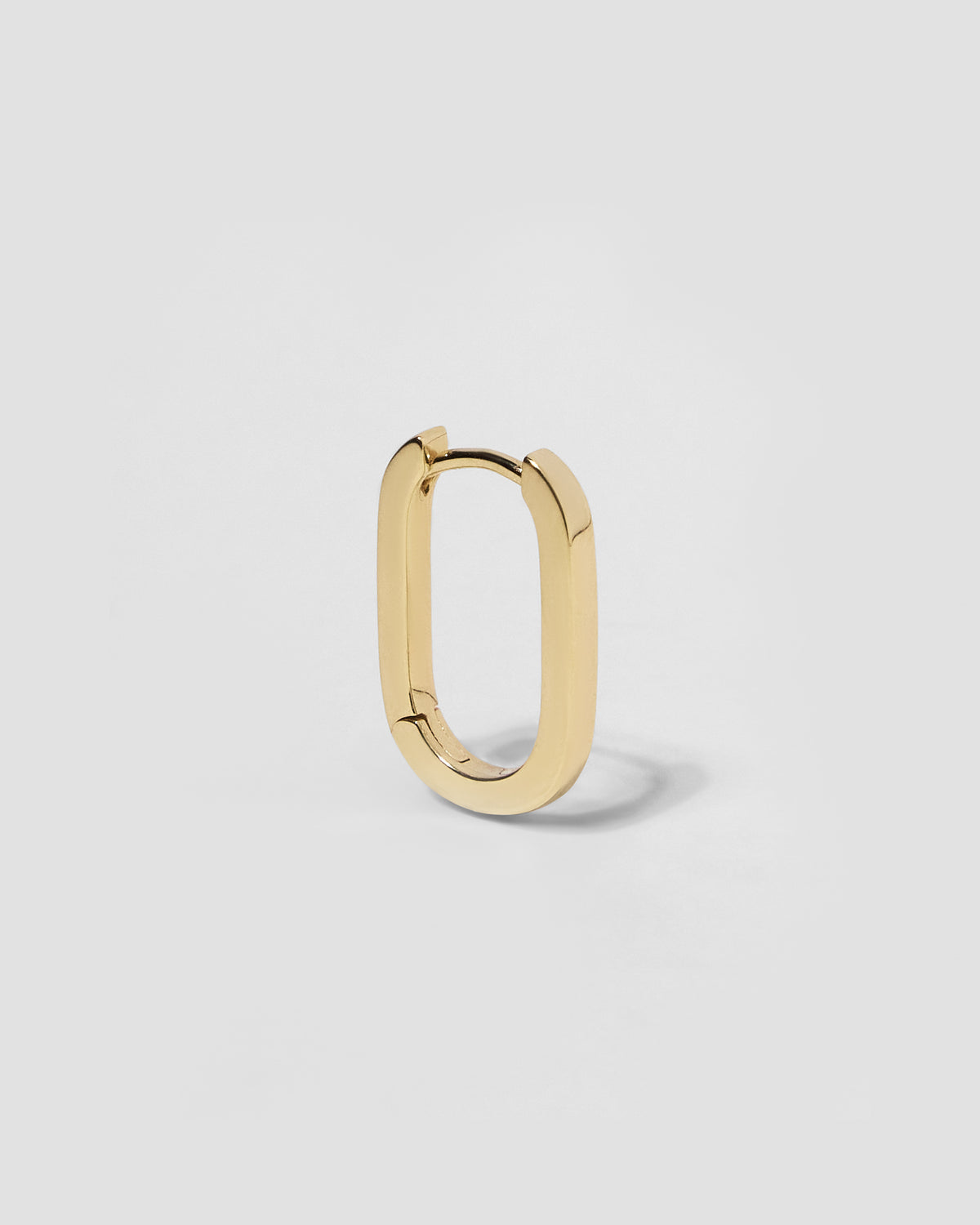 18k Elongated Link Huggie earring - front view | gold huggie earrings