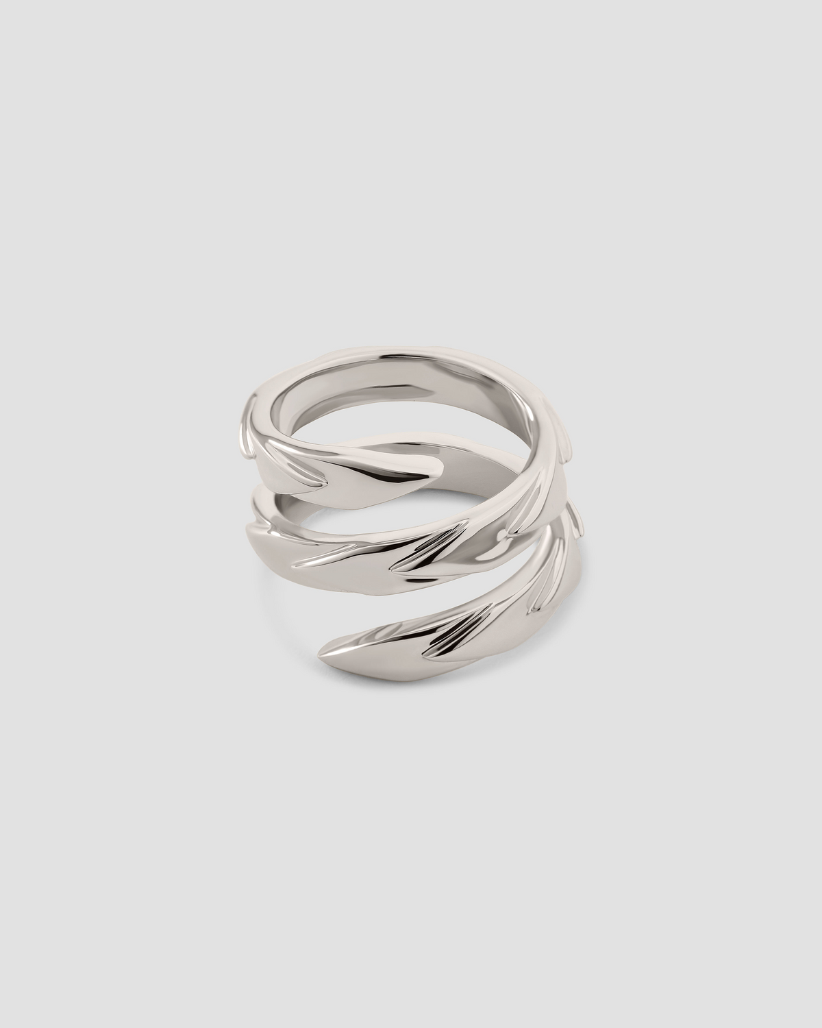 Feather Ring ring - styled on model | womens gold rings