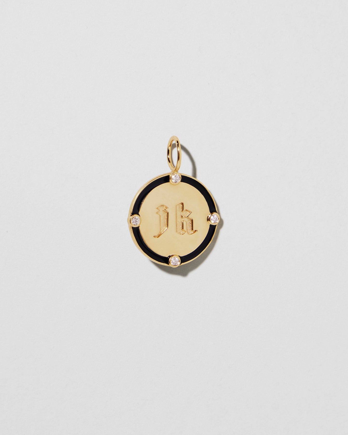 Circle Charm Homecoming Edition in 18K Yellow Gold
