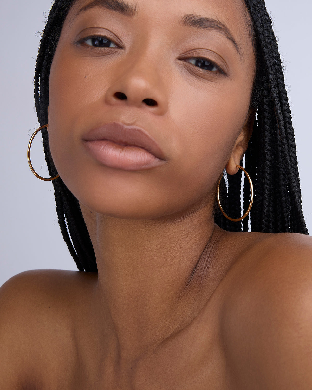 1.5" Thread Hoops in 14K Yellow Gold earring - front view | gold hoop earrings for women