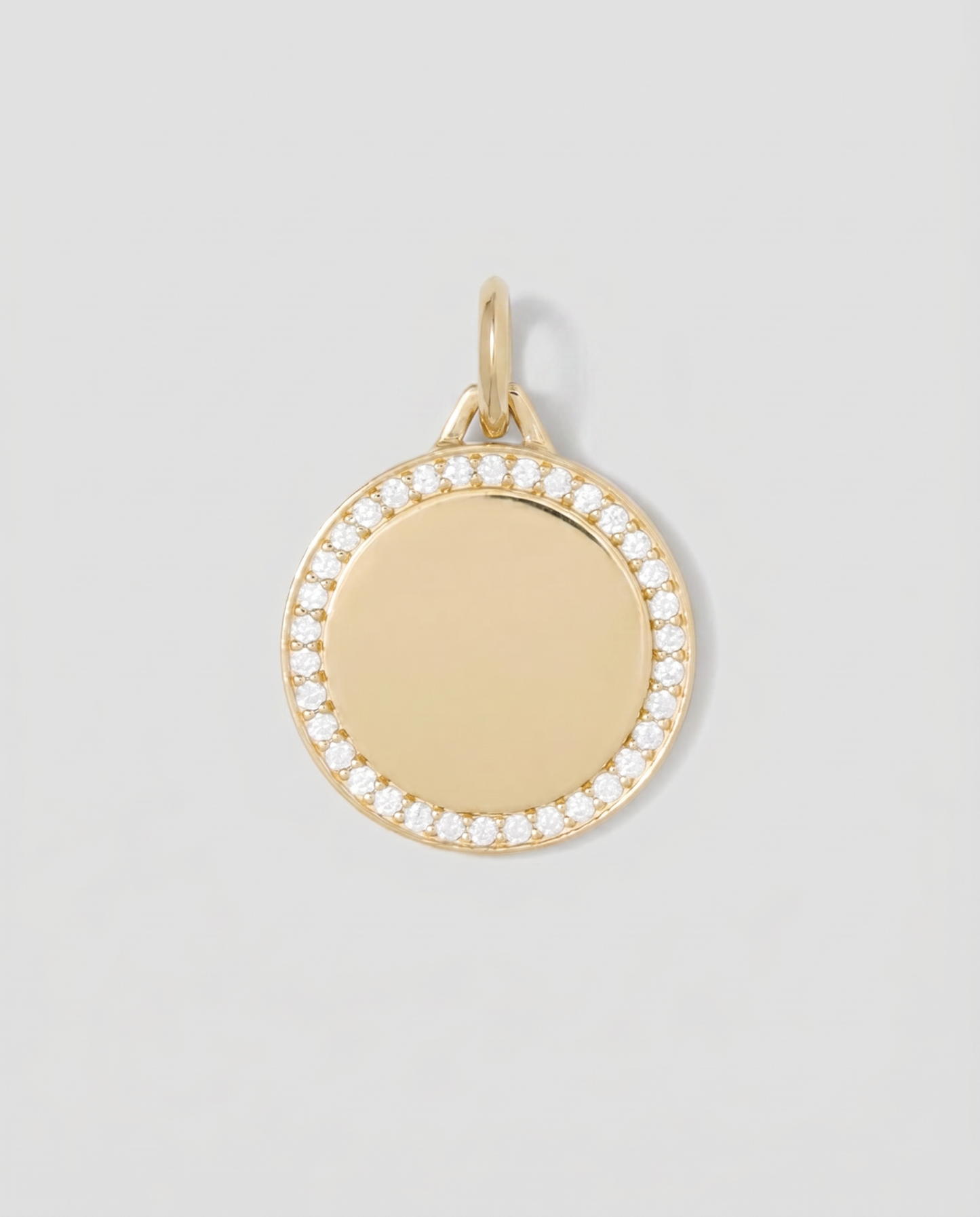 Luxe Circle in 18K Yellow Gold