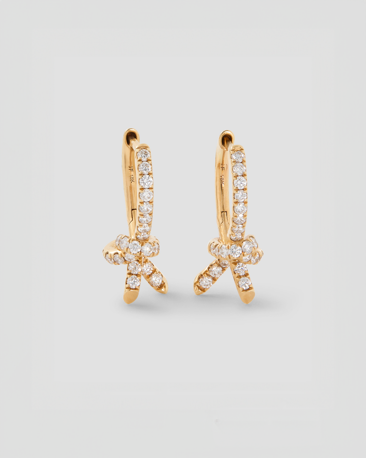 Knot Huggie in 18K Gold with Pavé White Diamonds