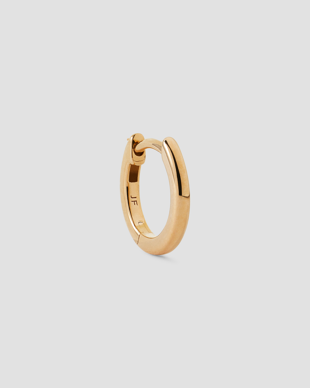 18K Essential Tiny Huggie