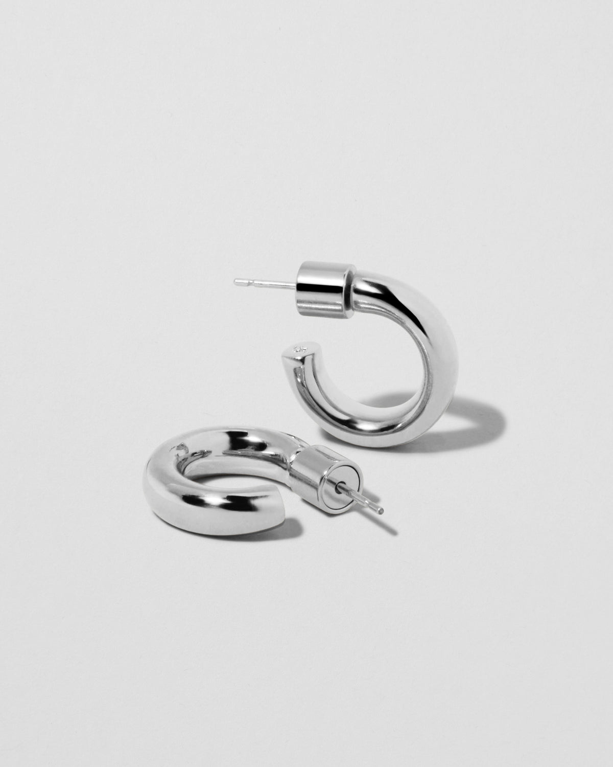 Lilly Micro Huggies earring - worn look | gold hoop earrings for women
