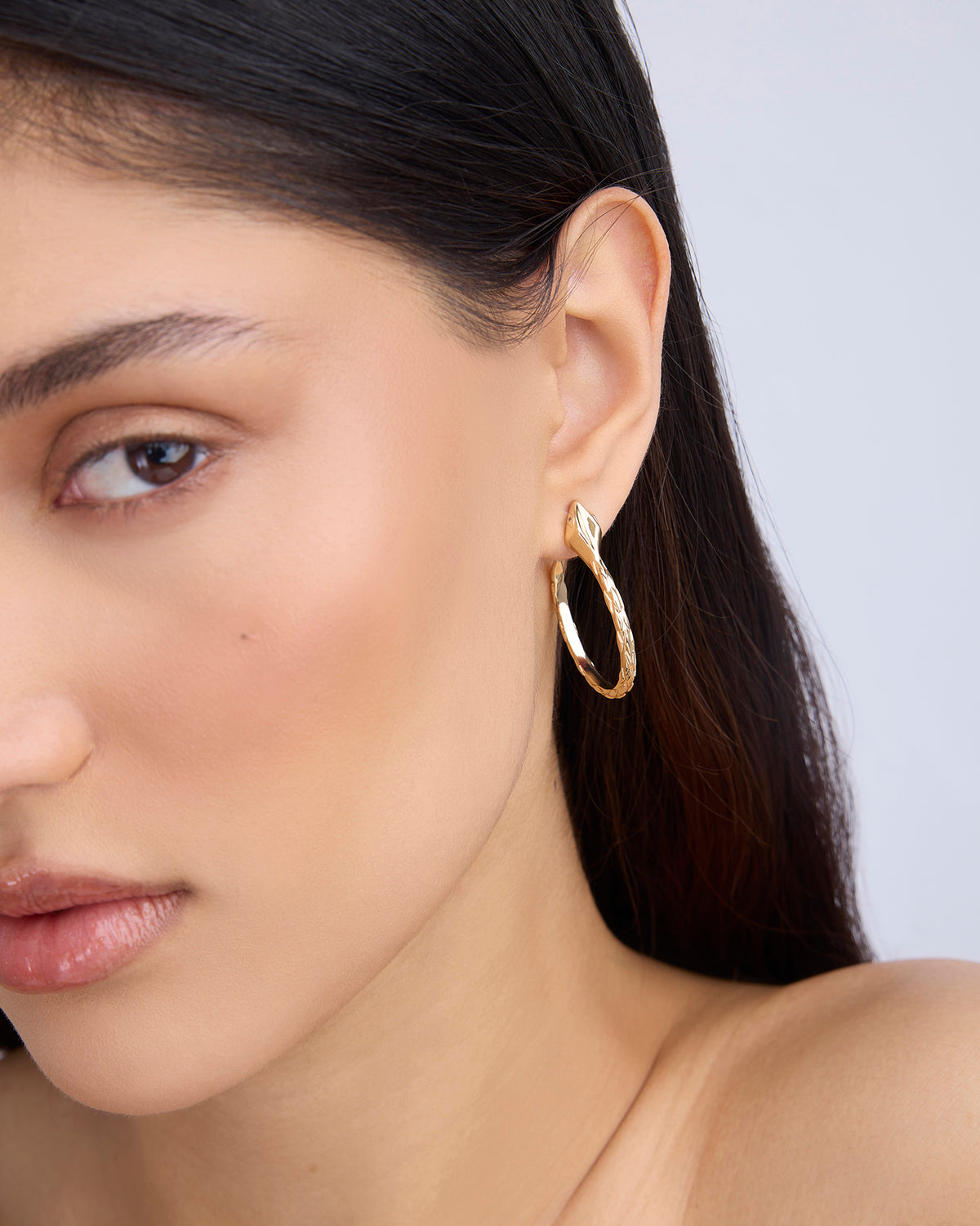 1" Mini Snake Hoops earring - close-up detail | small gold hoop earrings