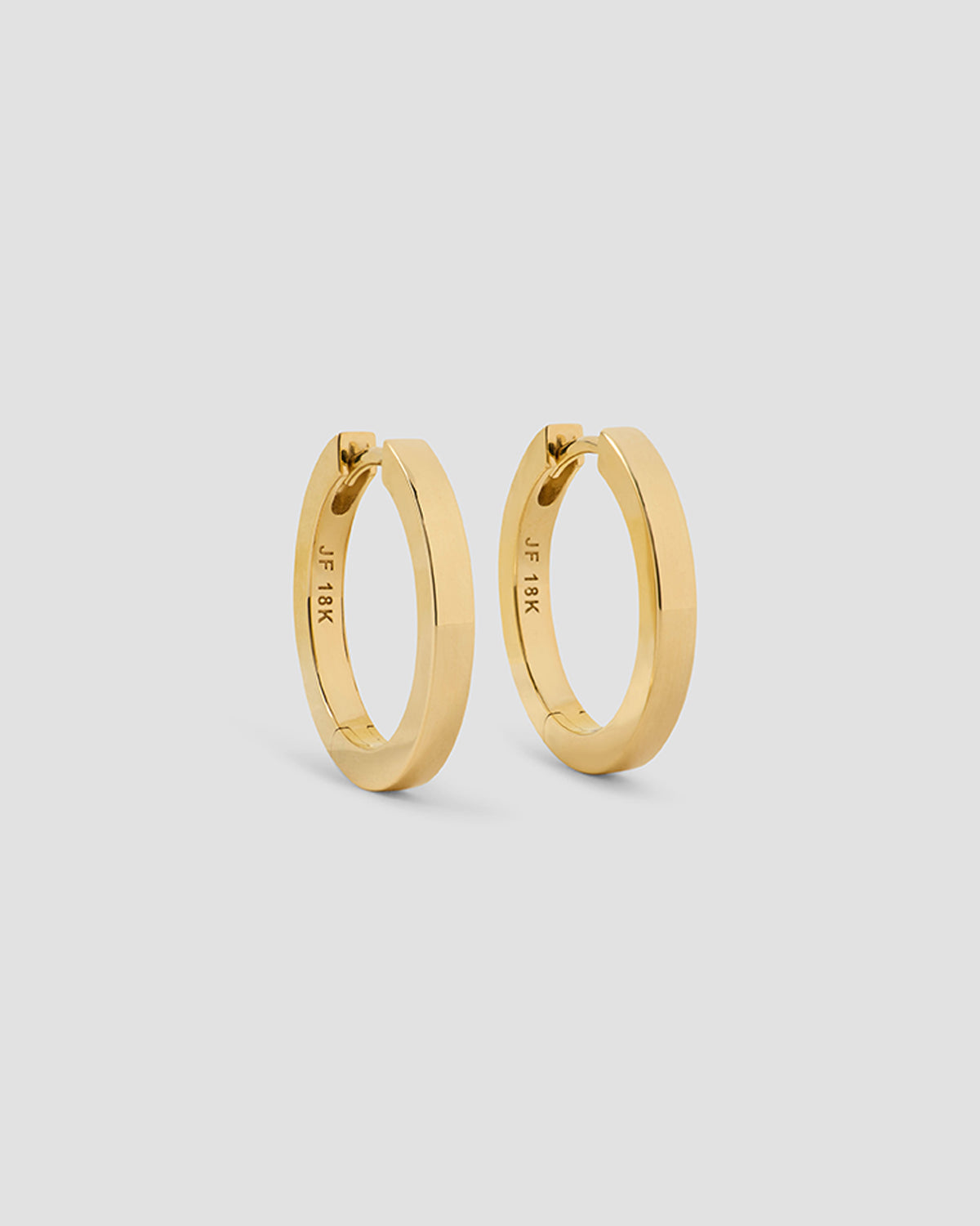 18k Huggie earring - front view | gold huggie earrings