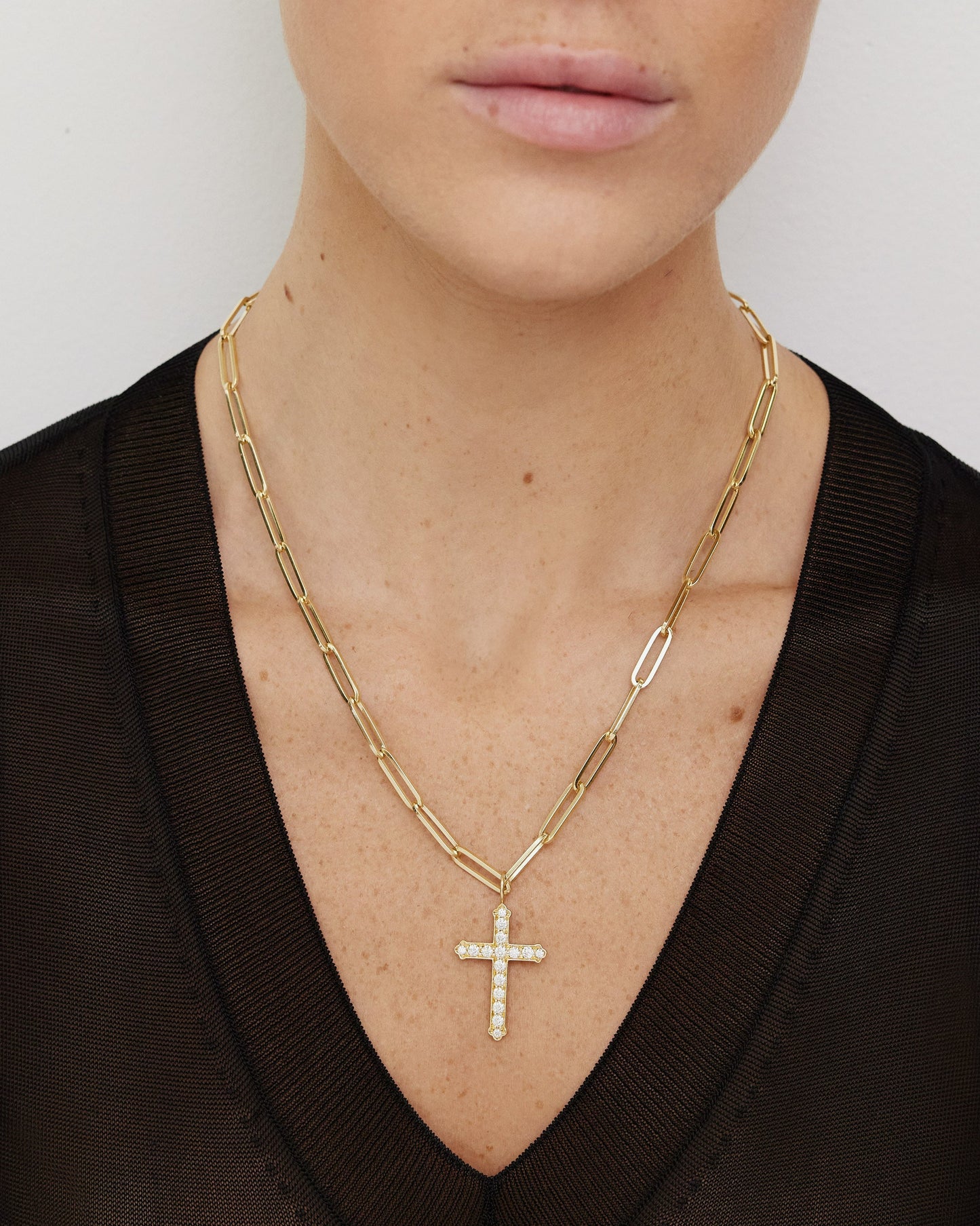 Royal Cross with Pavé White Diamonds in 18K Yellow Gold