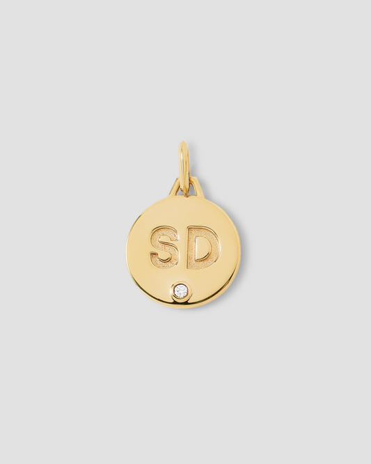 Personalized Small Circle with Diamond in 18K Yellow Gold