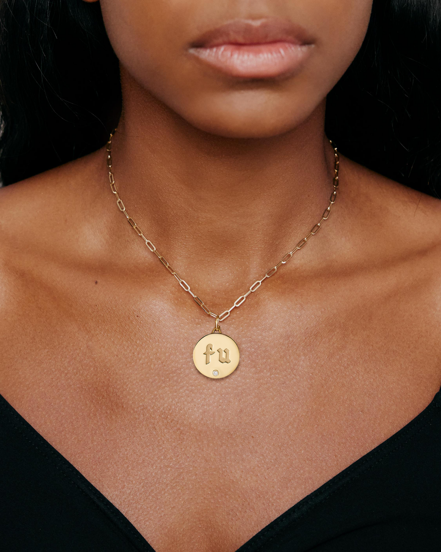 Circle Charm with Diamond in 18K Yellow Gold