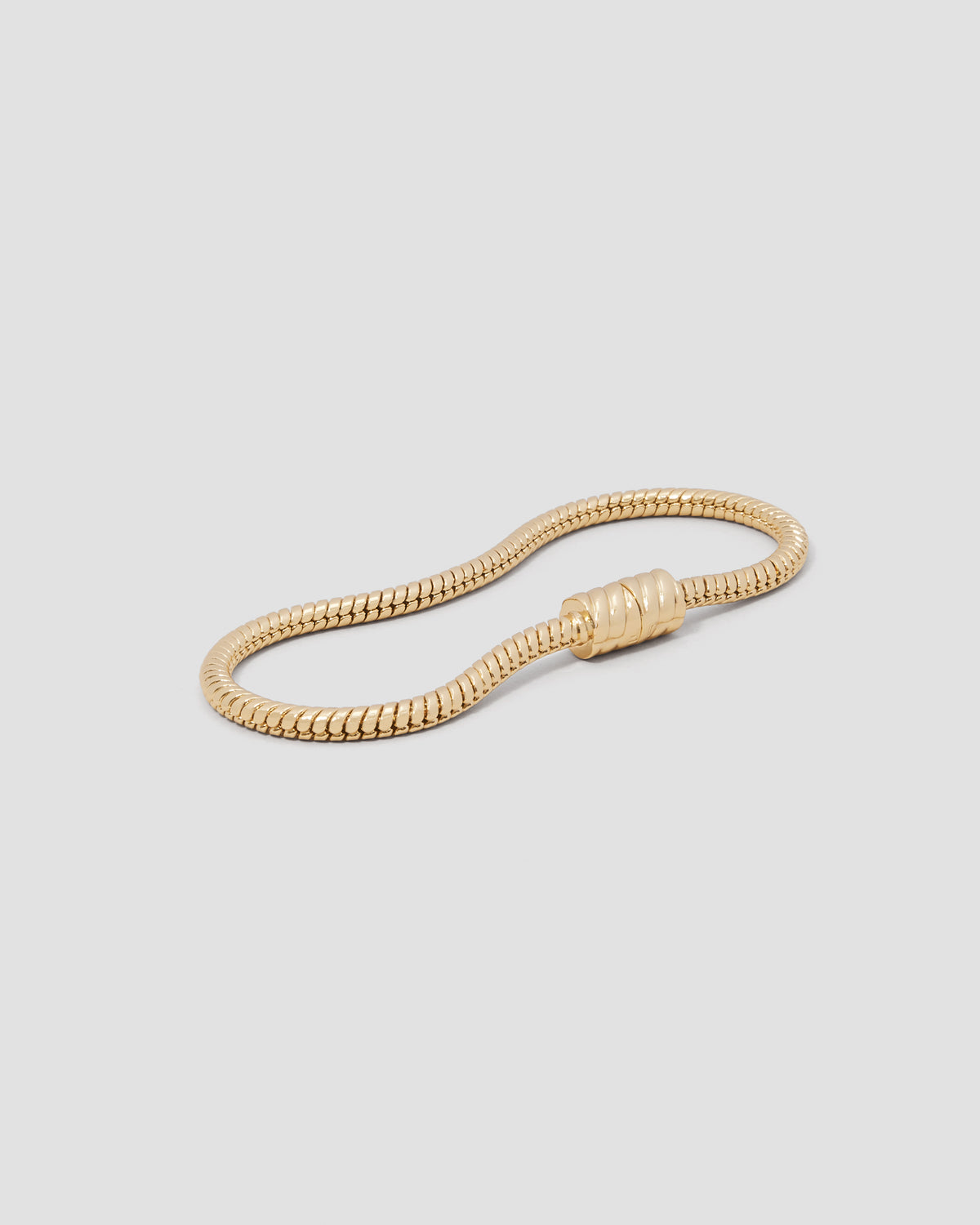 Madison Avenue Bracelet - close-up detail | 14k gold bracelet